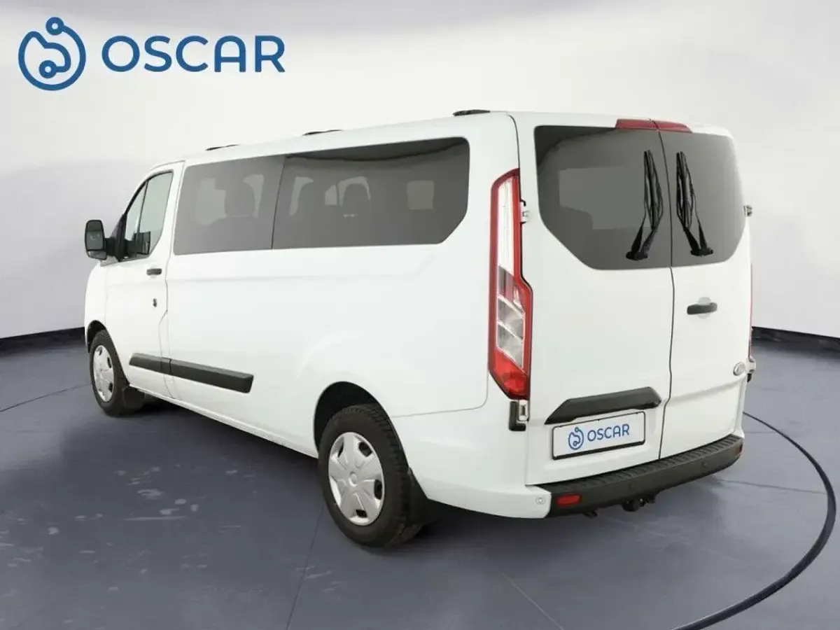 Gebraucht Ford Transit Trend 150 PS (110 kW) 2022 Frozen white Kombi