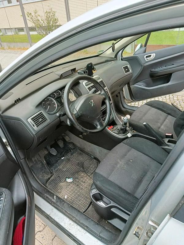 Gebraucht 2024 Peugeot 307 Kombi | 300 € - Bild 1/4