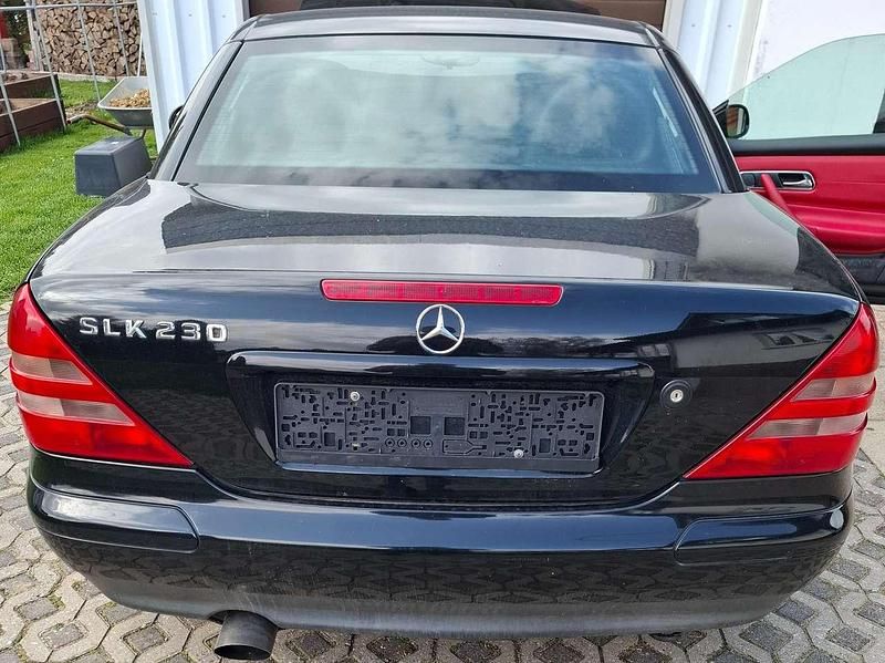Gebraucht Mercedes SLK230 193 PS (141 kW) 1997 Schwarz Cabrio
