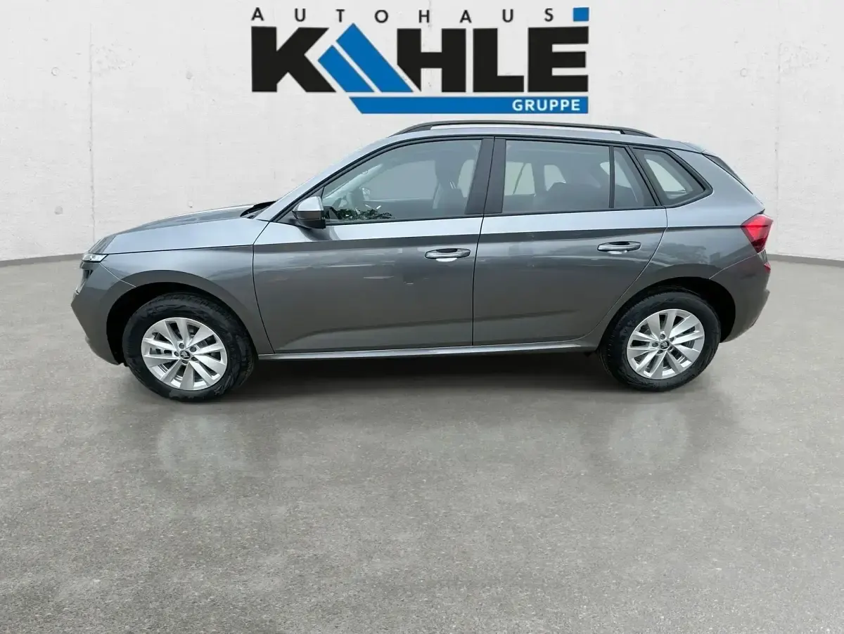 Neu Skoda Kamiq Selection 85 PS (62 kW) 2026 Grau SUV