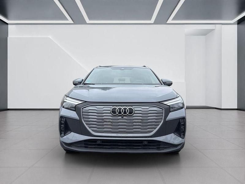 Gebraucht Audi Q4 e-tron 125 kW (170 PS) 2023 Kieselgrau SUV