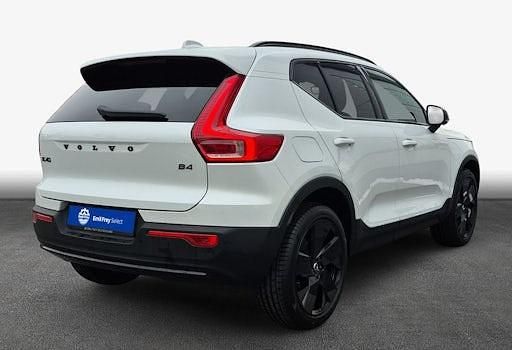 Gebraucht Volvo XC40 Plus 197 PS (144 kW) 2025 Crystal weißperleffekt SUV