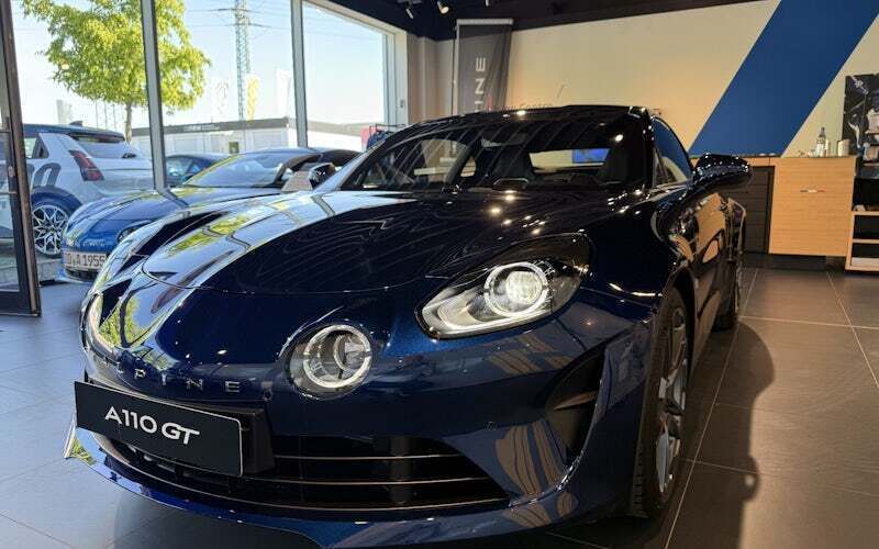 Blau Neu 2025 Alpine A110 Coupé | 72.190 € (Superpreis) - Bild 1/4