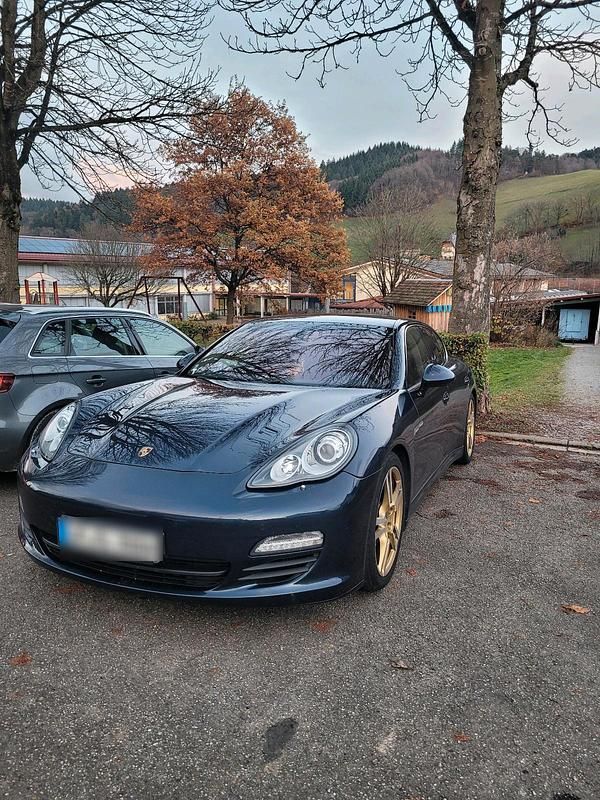 Blau Gebraucht 2012 Porsche Panamera Limousine | 23.200 € - Bild 1/4