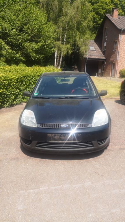 Schwarz Gebraucht 2003 Ford Fiesta Kleinwagen | 800 € (Superpreis) - Bild 1/4