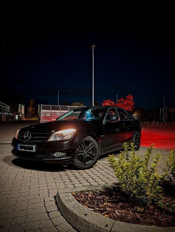 Schwarz Gebraucht 2007 Mercedes C280 Avantgarde Limousine | 6.999 € (Fairer Preis) - Bild 1/4