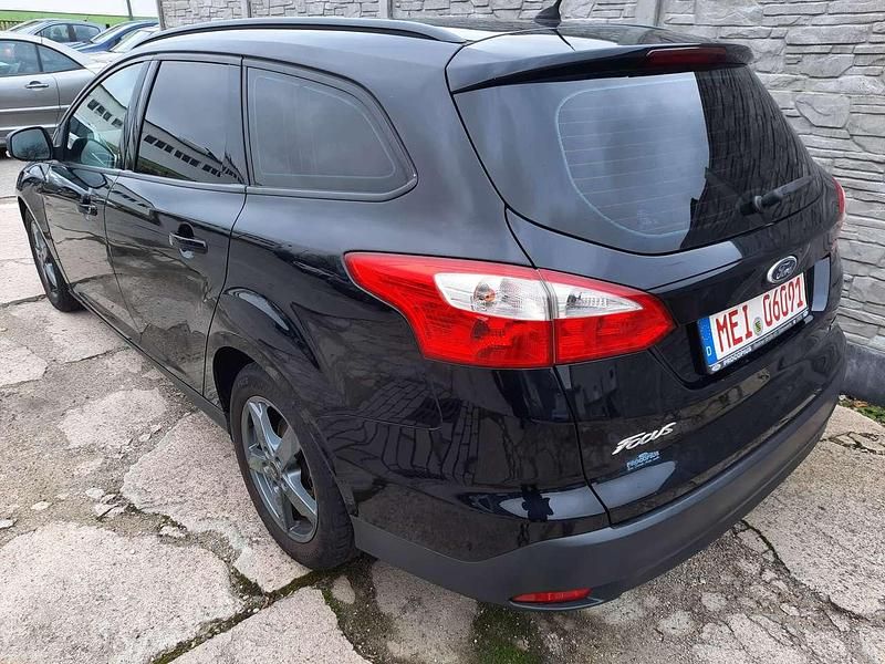 Gebraucht Ford Focus 116 PS (85 kW) 2013 Schwarz Kombi