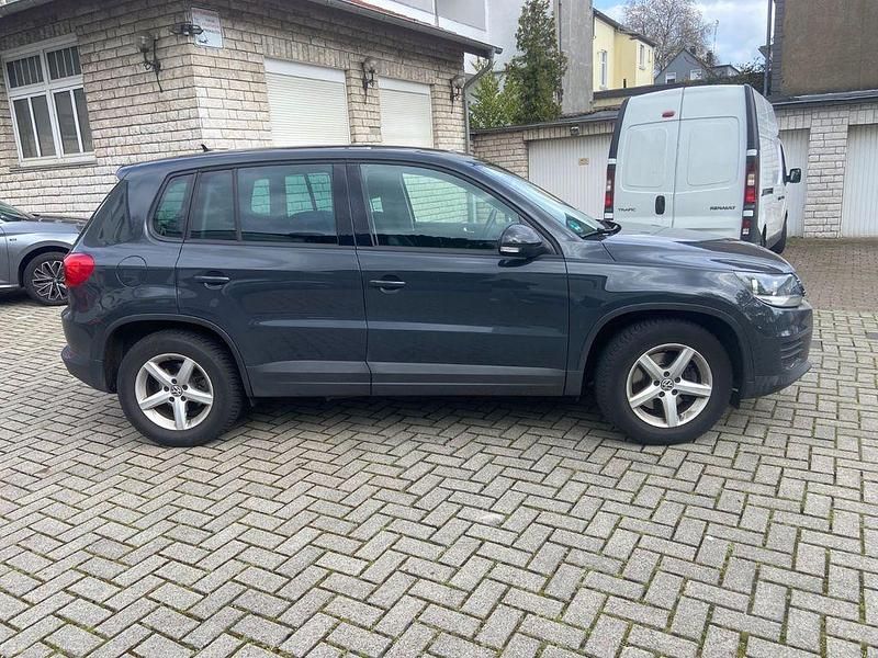Gebraucht VW Tiguan 150 PS (110 kW) 2015 Grau SUV