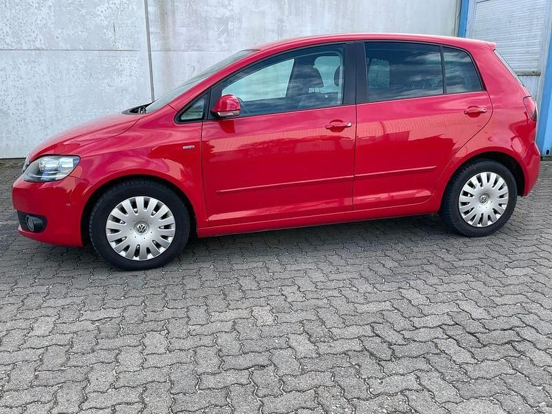 Gebraucht VW Golf VII Life 105 PS (77 kW) 2013 Rot Limousine
