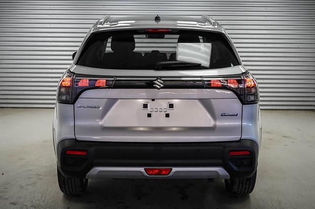 Silky silver metallic (zcc) silky silver metallic (zcc) Neu 2025 Suzuki SX4 S-Cross GL SUV | 24.942 € (Guter Preis) - Bild 1/4
