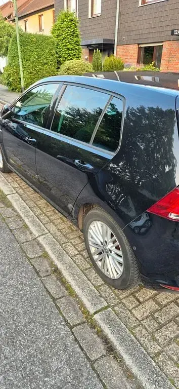 Second-hand VW Golf VII Cup 140 CP (102 kW) 2014 Negru Berlinǎ