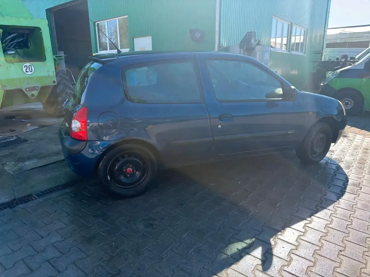 Gebraucht Renault Clio II 75 PS (55 kW) 2005 Blau Kleinwagen