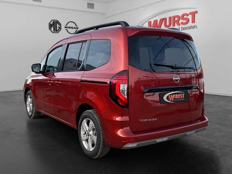 Neu Nissan Townstar Tekna 131 PS (96 kW) 2025 Orange Kombi