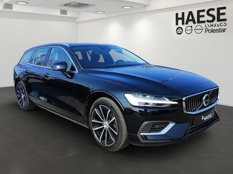 Gebraucht Volvo V60 Core 398 PS (292 kW) 2023 Black stone Kombi