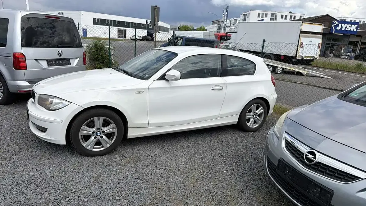 Gebraucht BMW 118 143 PS (105 kW) 2010 Alpinweiss iii Kleinwagen