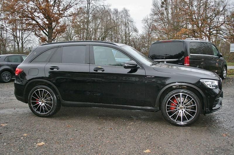 Gebraucht Mercedes GLC220 AMG 194 PS (142 kW) 2019 Schwarz SUV