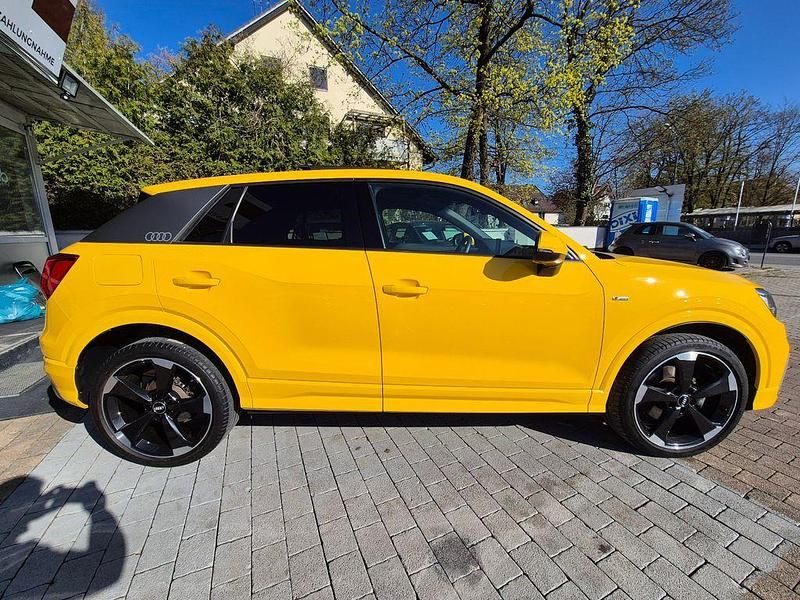 Gebraucht Audi Q2 S-Line 150 PS (110 kW) 2016 Gelb SUV