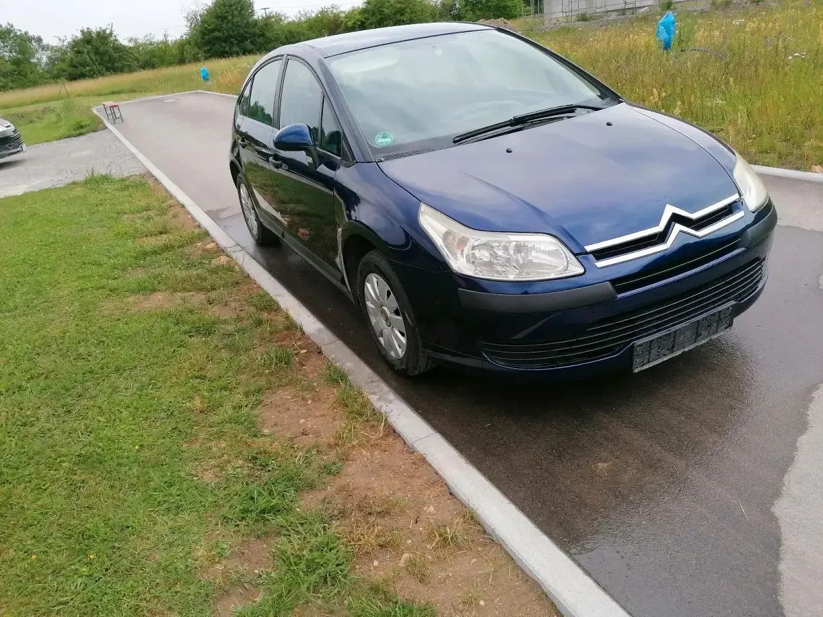 Gebraucht Citroën C4 88 PS (64 kW) 2008 Blau Kleinwagen