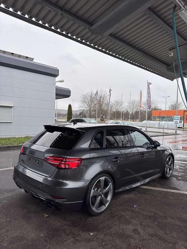 Gebraucht Audi RS3 Comfort 400 PS (294 kW) 2019 Grau Limousine
