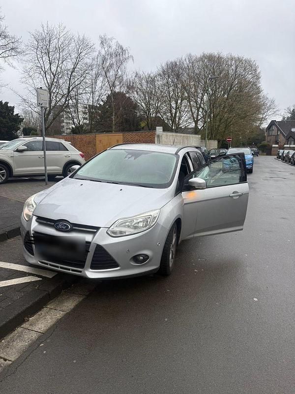 Gebraucht Ford Focus SYNC Edition 116 PS (85 kW) 2013 Silber Kombi