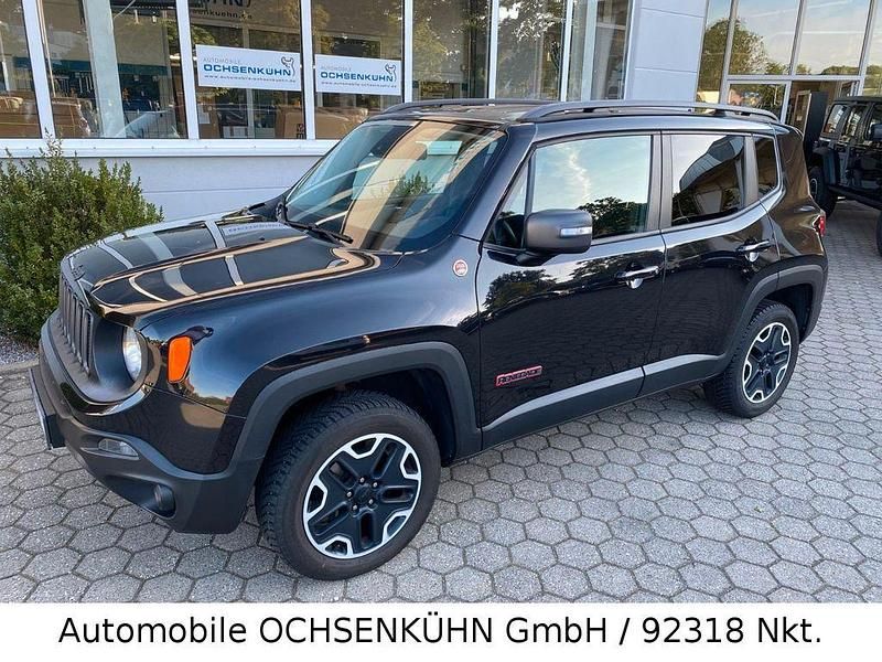 Schwarz Gebraucht 2016 Jeep Renegade Trailhawk SUV | 14.890 € (Fairer Preis) - Bild 1/4