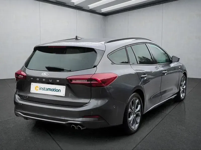 Gebraucht Ford Focus 125 PS (91 kW) 2024 Grau Kombi