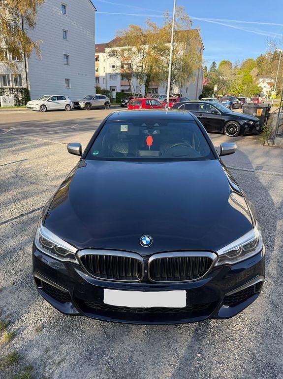 Gebraucht BMW M550 M Performance 400 PS (294 kW) 2018 Blau Limousine