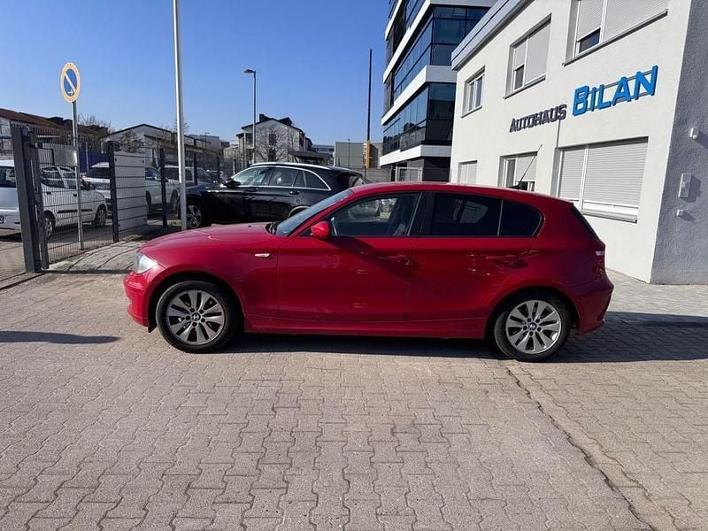 Gebraucht BMW 118 Advantage 143 PS (105 kW) 2008 Rot Kleinwagen