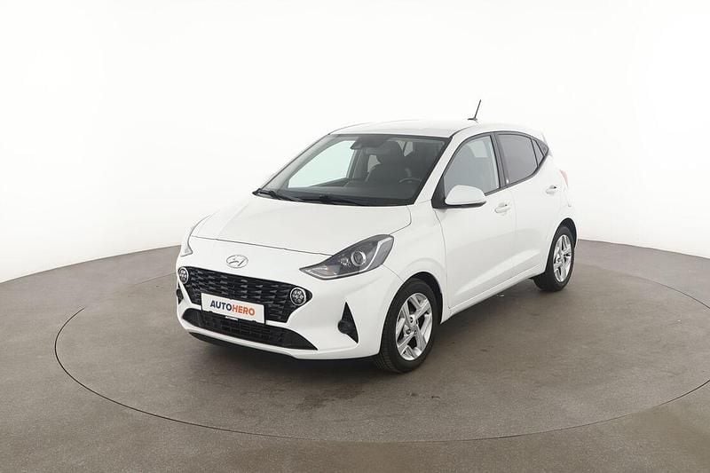 Weiß Gebraucht 2021 Hyundai i10 Edition 30 Kleinwagen | 12.740 € (Fairer Preis) - Bild 1/3