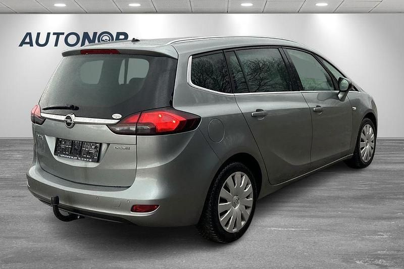 Gebraucht Opel Zafira 140 PS (102 kW) 2015 Silber Van / Kleinbus