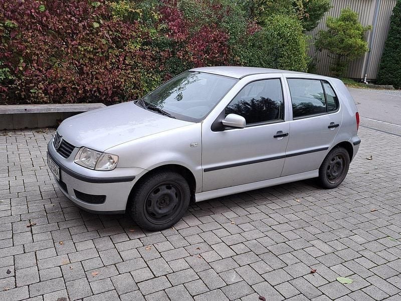 Silber Gebraucht 2001 VW Polo Kleinwagen | 750 € (Superpreis) - Bild 1/4