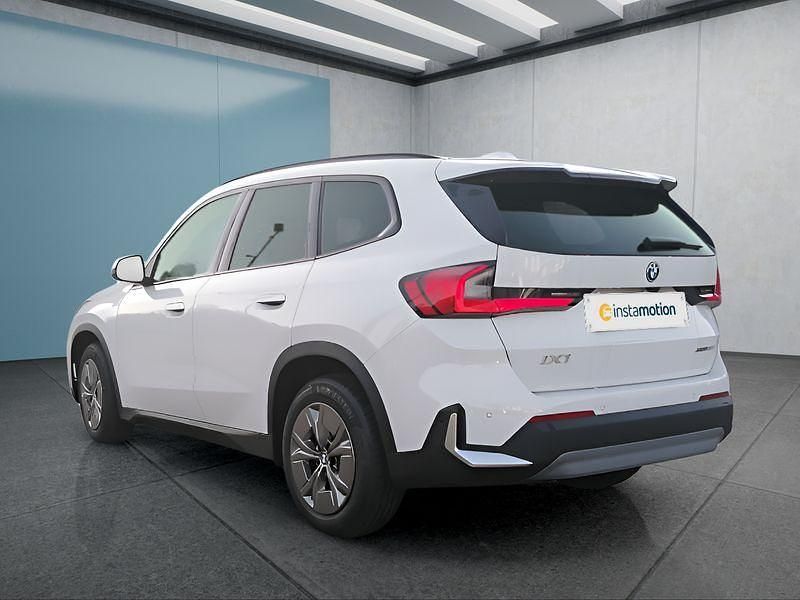 Gebraucht BMW iX1 150 kW (204 PS) 2025 Weiß SUV