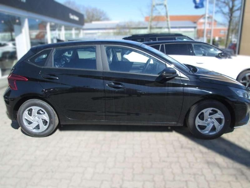 Neu Hyundai i20 Select 90 PS (66 kW) 2026 Phantom black / met Kleinwagen