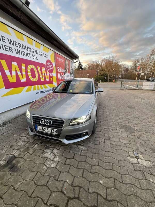 Grau Gebraucht 2009 Audi A4 Ambiente Kombi | 8.099 € (Teuer) - Bild 1/4