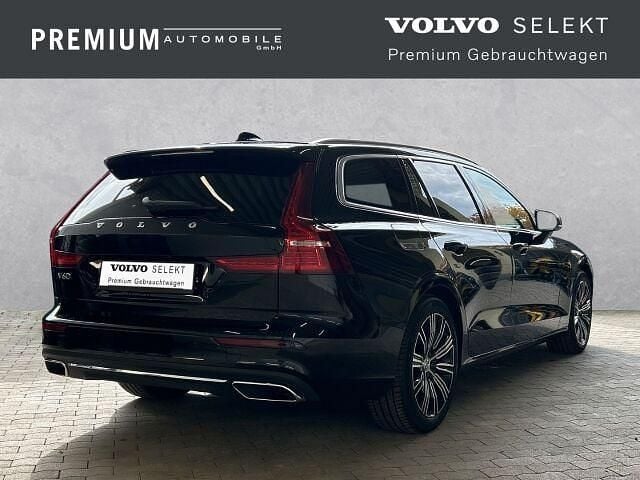 Gebraucht Volvo V60 Inscription 341 PS (250 kW) 2021 Schwarz Kombi
