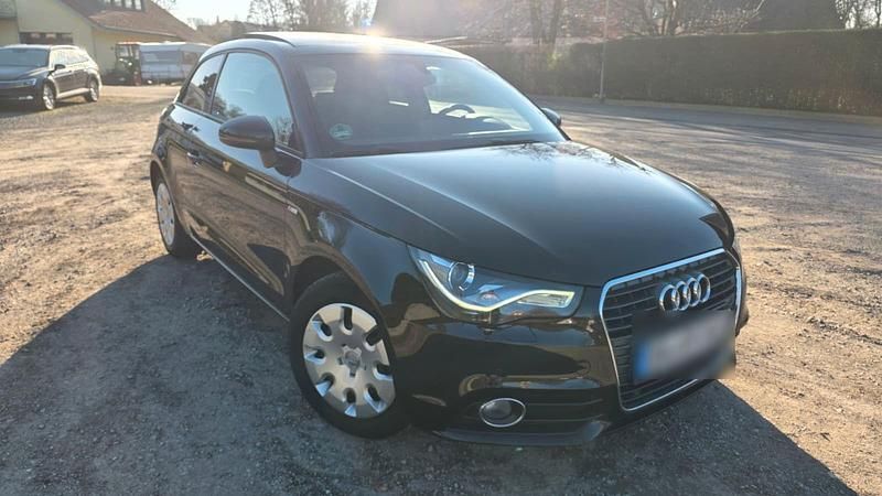 Gebraucht Audi A1 S-Line 122 PS (89 kW) 2011 Schwarz Limousine