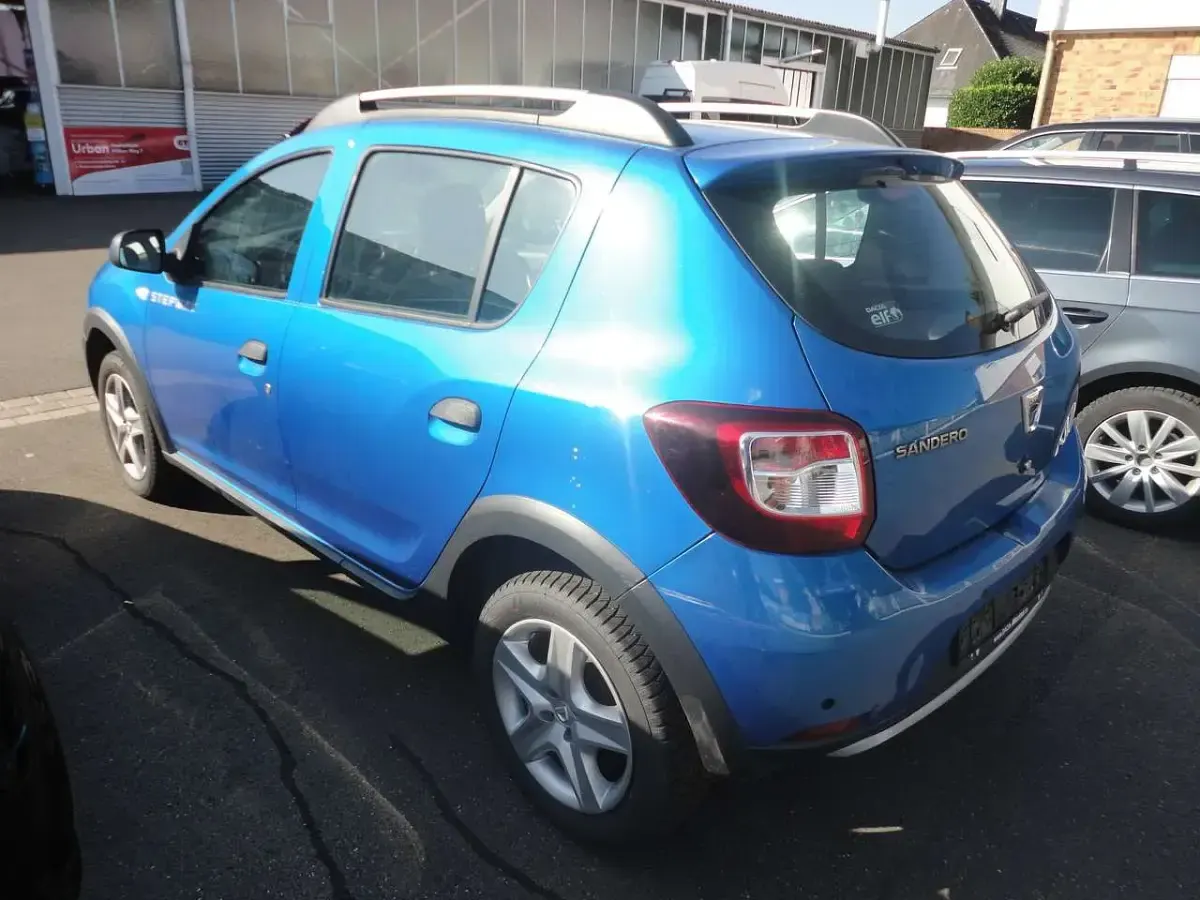 Gebraucht Dacia Sandero Prestige 90 PS (66 kW) 2016 Blau sky Kleinwagen