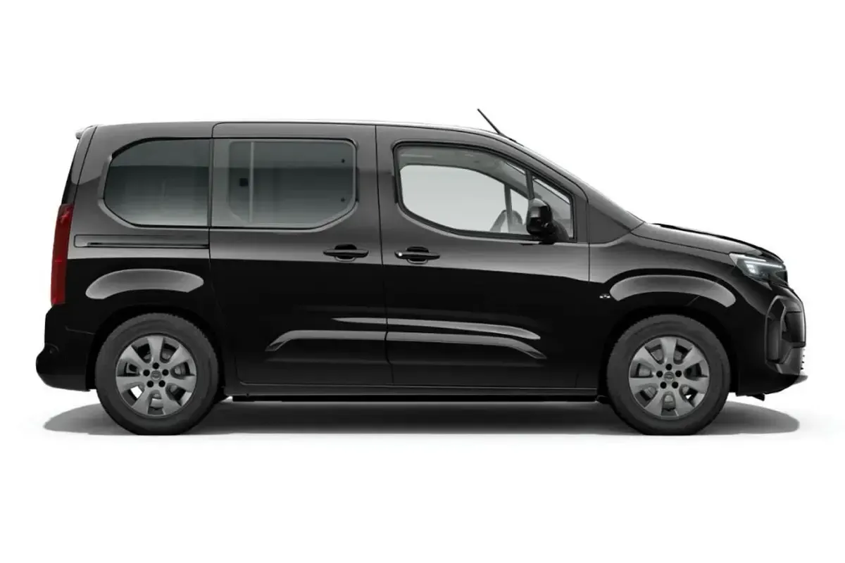 Neu Opel Combo 131 PS (96 kW) 2026 Schwarz metallic Van / Kleinbus