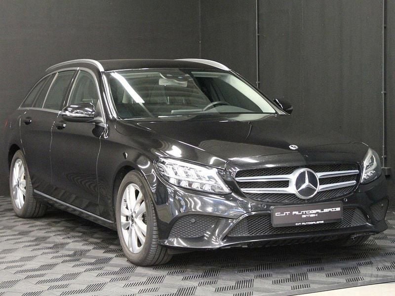Schwarz Gebraucht 2019 Mercedes C220 Kombi | 18.499 € (Superpreis) - Bild 1/4