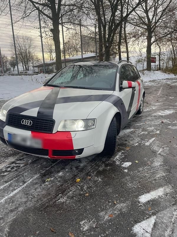 Rot Gebraucht 2003 Audi A4 Kombi | 699 € (Superpreis) - Bild 1/4