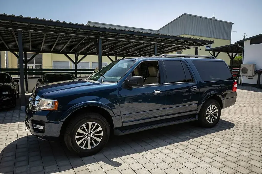 Gebraucht Ford Expedition 370 PS (272 kW) 2017 Blau SUV