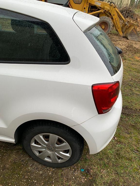 Gebraucht VW Polo Trendline 69 PS (50 kW) 2012 Weiß Limousine