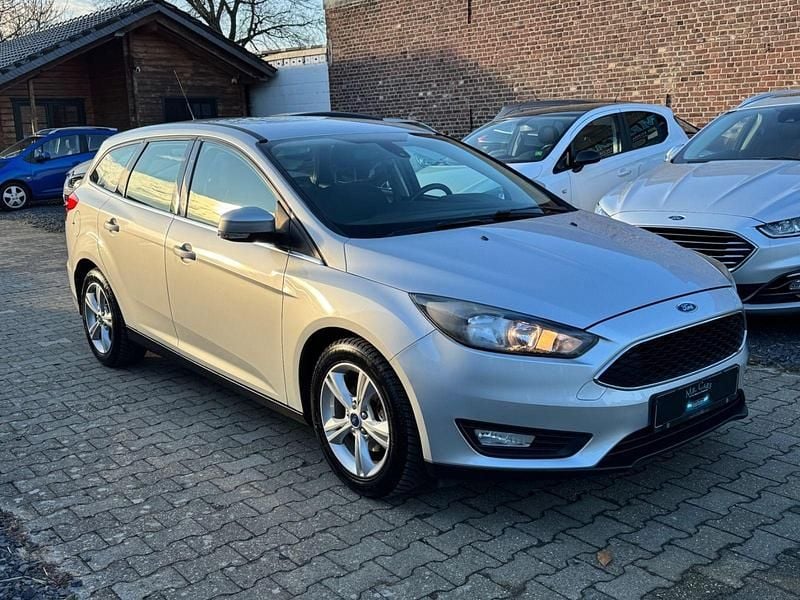Usado Ford Focus Trend 101 HP (74 kW) 2016 Prateado Carrinha