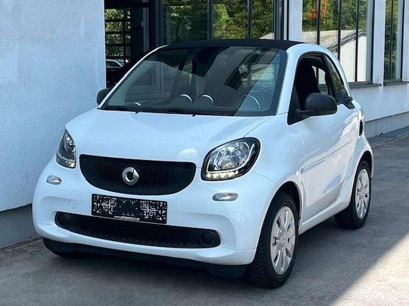 Weiß Gebraucht 2017 Smart ForTwo Coupé Basis Coupé | 11.500 € (Fairer Preis) - Bild 1/4
