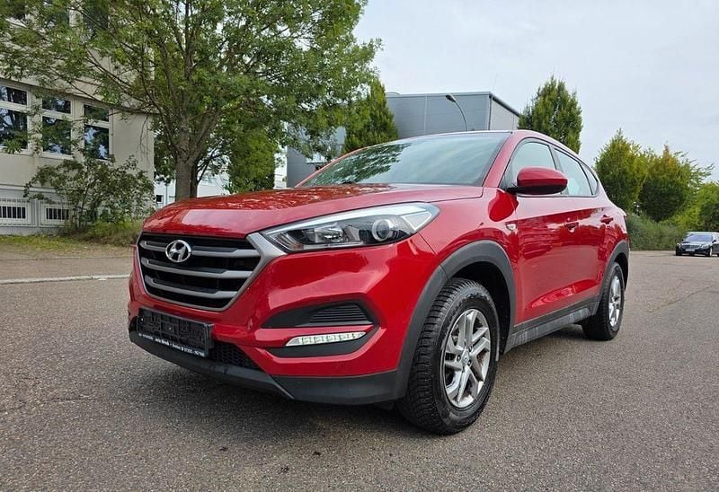 Rot Gebraucht 2017 Hyundai Tucson Classic SUV | 8.300 € (Superpreis) - Bild 1/4
