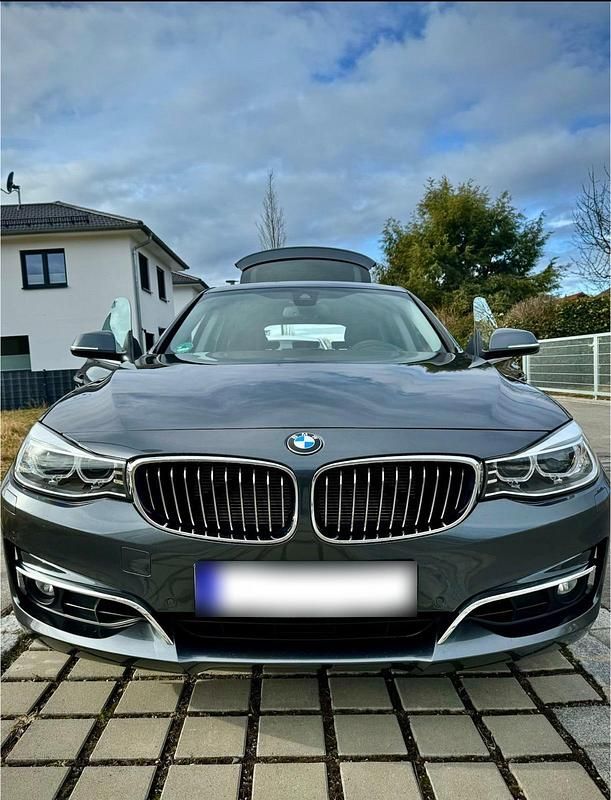 Gebraucht BMW 330 Luxury Line 258 PS (189 kW) 2016 Limousine