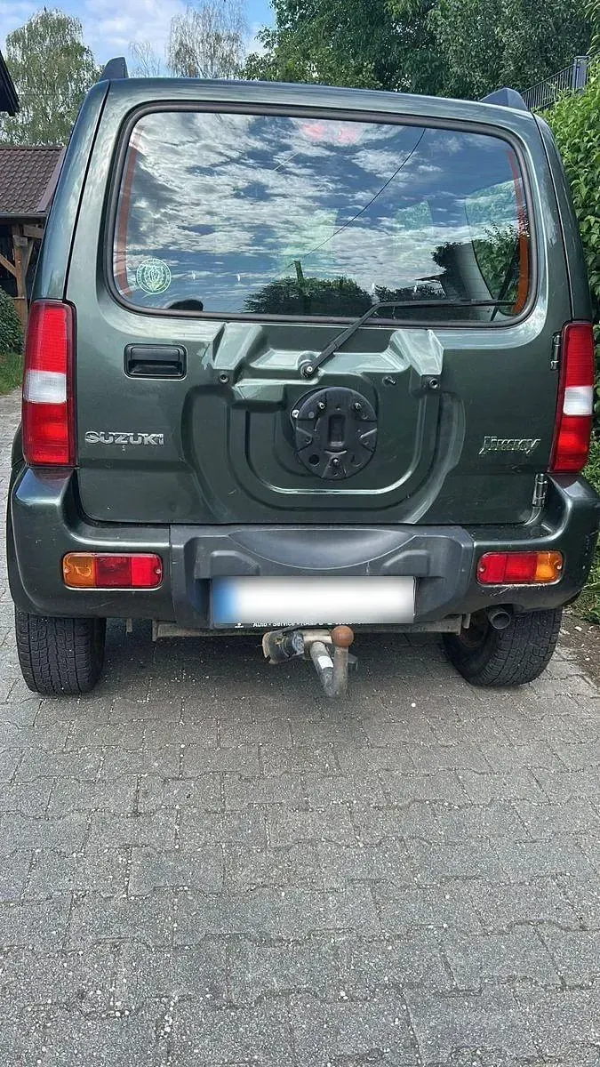 Gebraucht Suzuki Jimny 84 PS (61 kW) 2017 Grün SUV