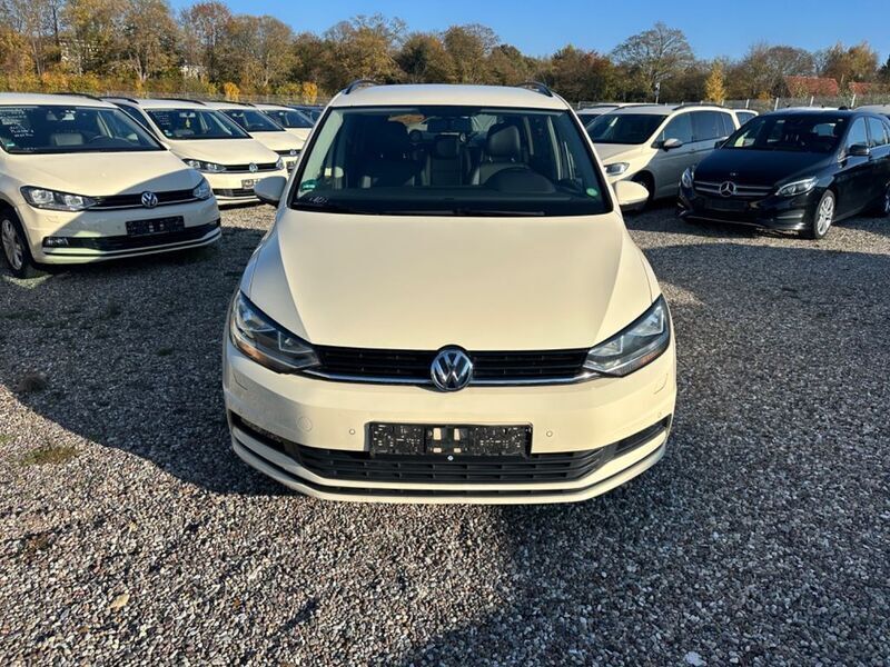 Gebraucht VW Touran 116 PS (85 kW) 2019 Beige Van / Kleinbus
