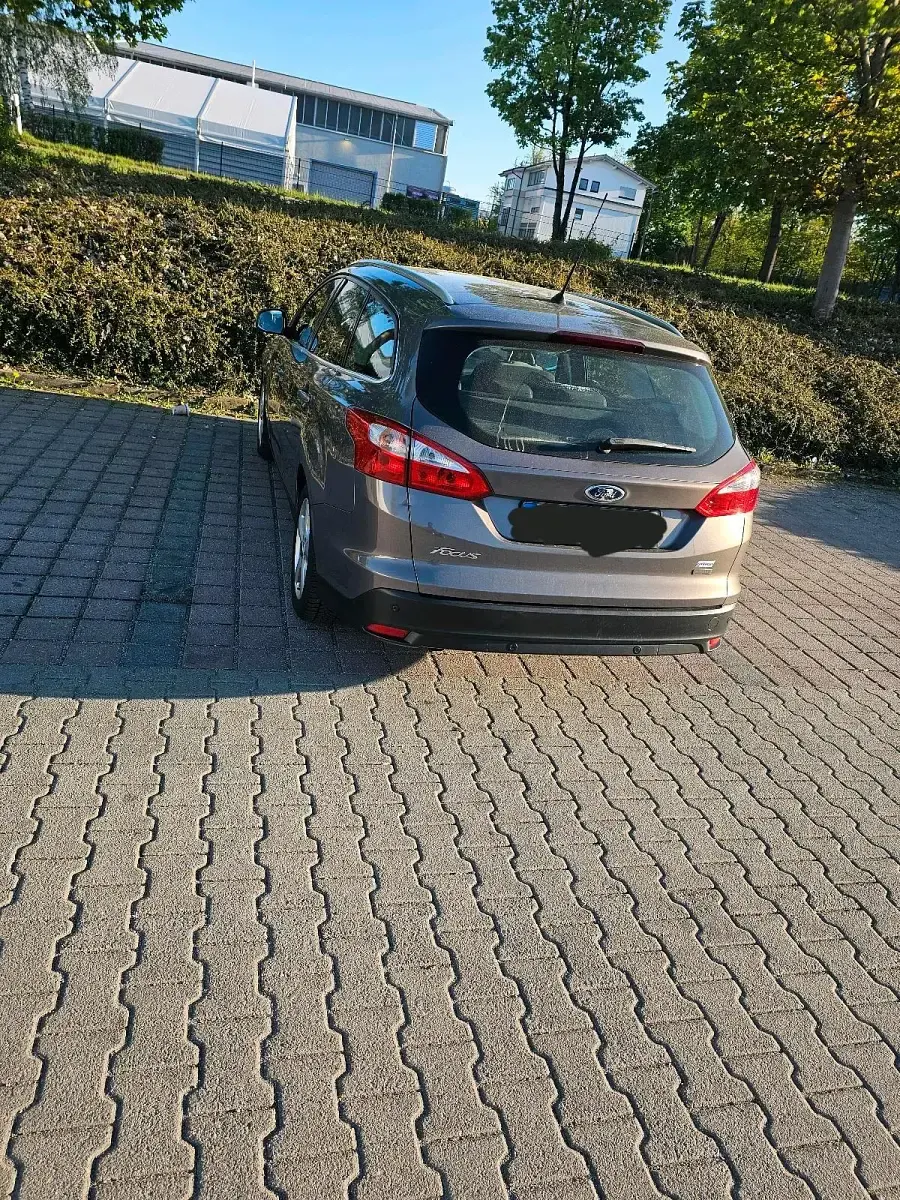 Gebraucht Ford Focus 125 PS (91 kW) 2012 Braun Kombi