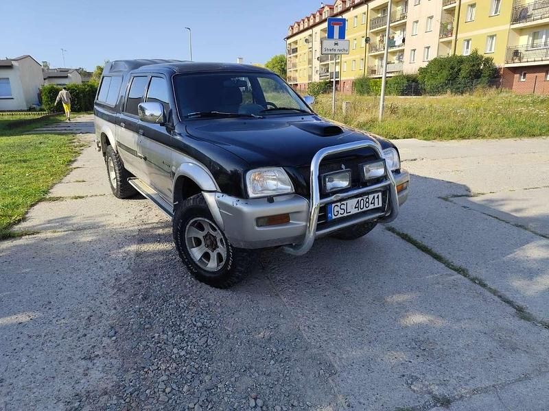 Schwarz Gebraucht 2004 Mitsubishi L200 Abholung | 4.800 € (Fairer Preis) - Bild 1/4